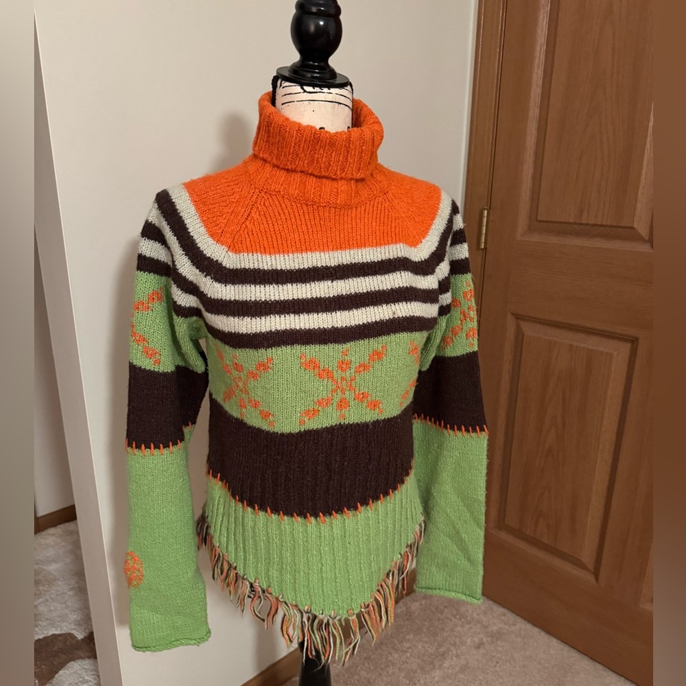 Vintage 90’s Orange and Green Women's Sweater in like new condition. - Picture 1 of 10